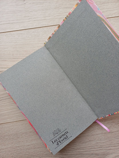 Carnet Rosalie - Cœurs colorés