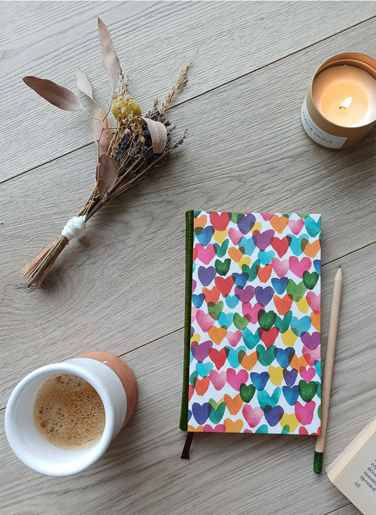 Carnet Hortense - Cœurs colorés