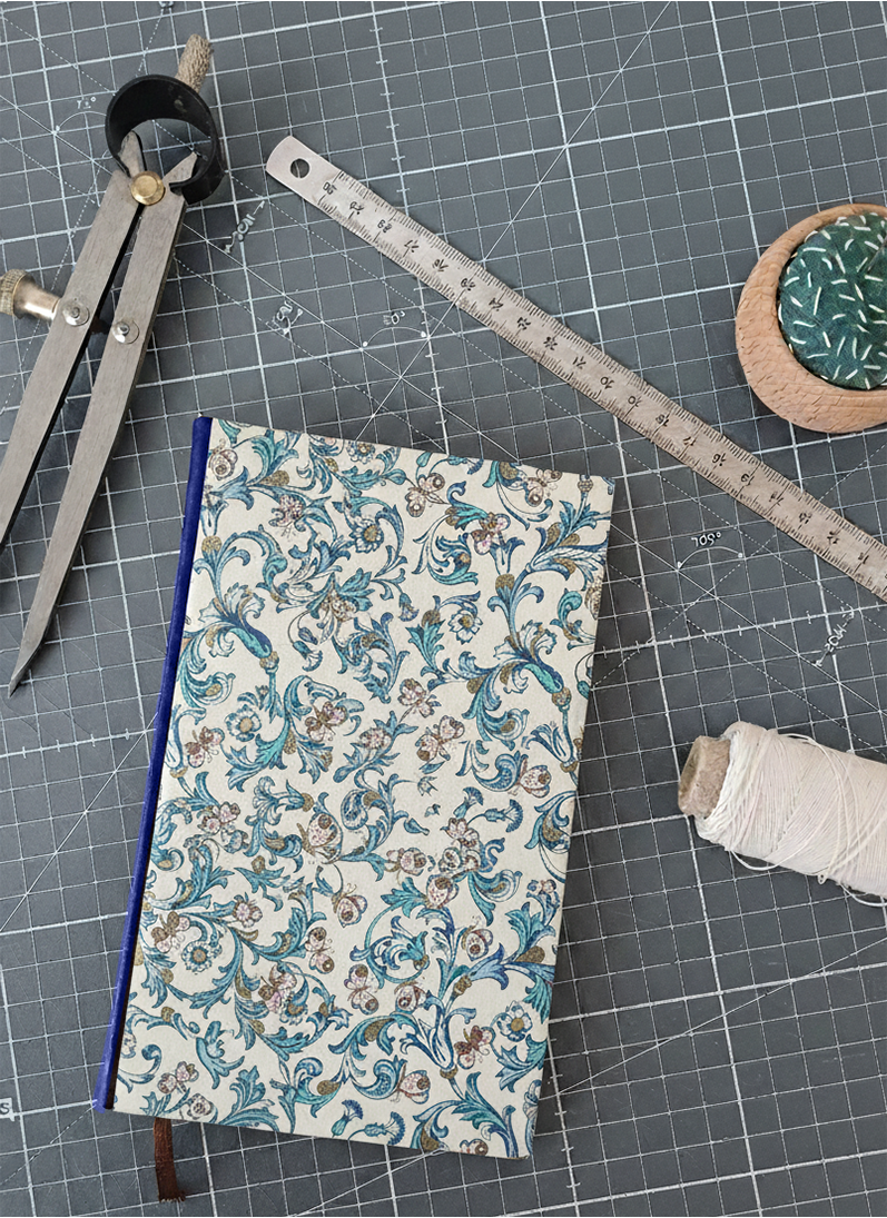 Carnet Hortense - Papillons et arabesques fleuries