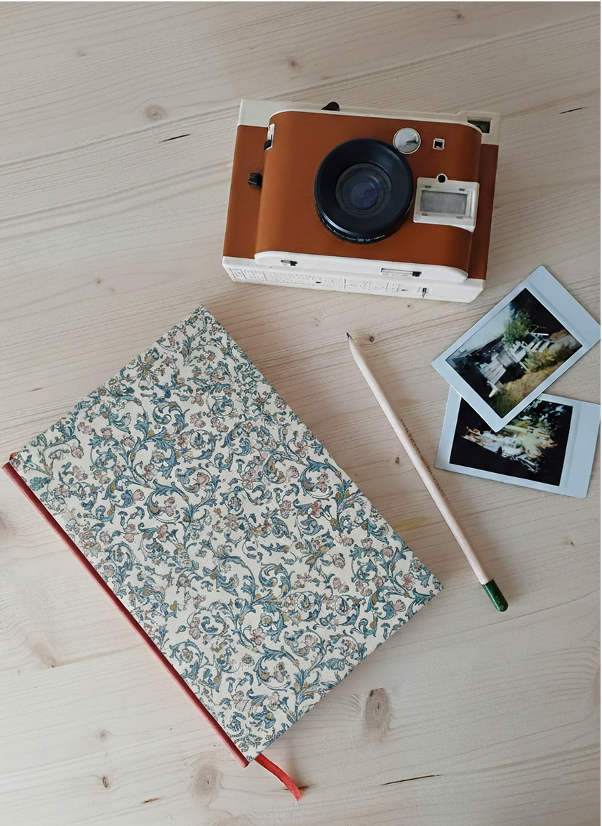 Carnet Rosalie - Papillons et arabesques fleuries