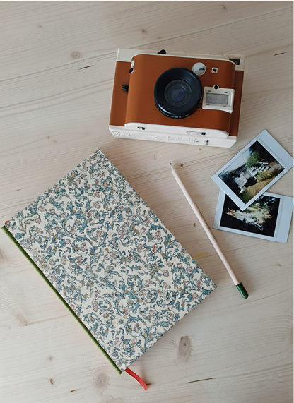 Carnet Rosalie - Papillons et arabesques fleuries